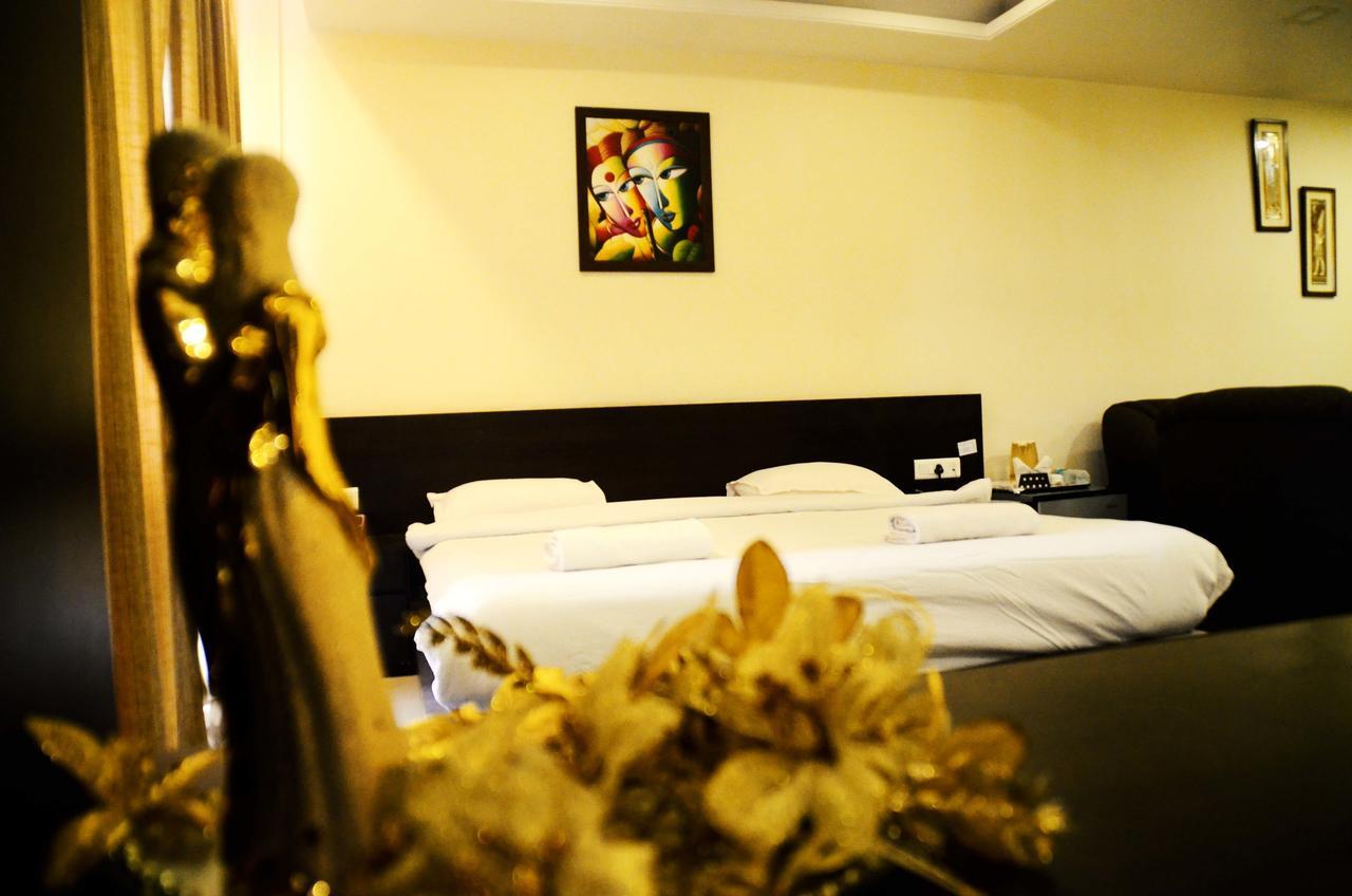 Отель Mohini Royal Jharsuguda Экстерьер фото